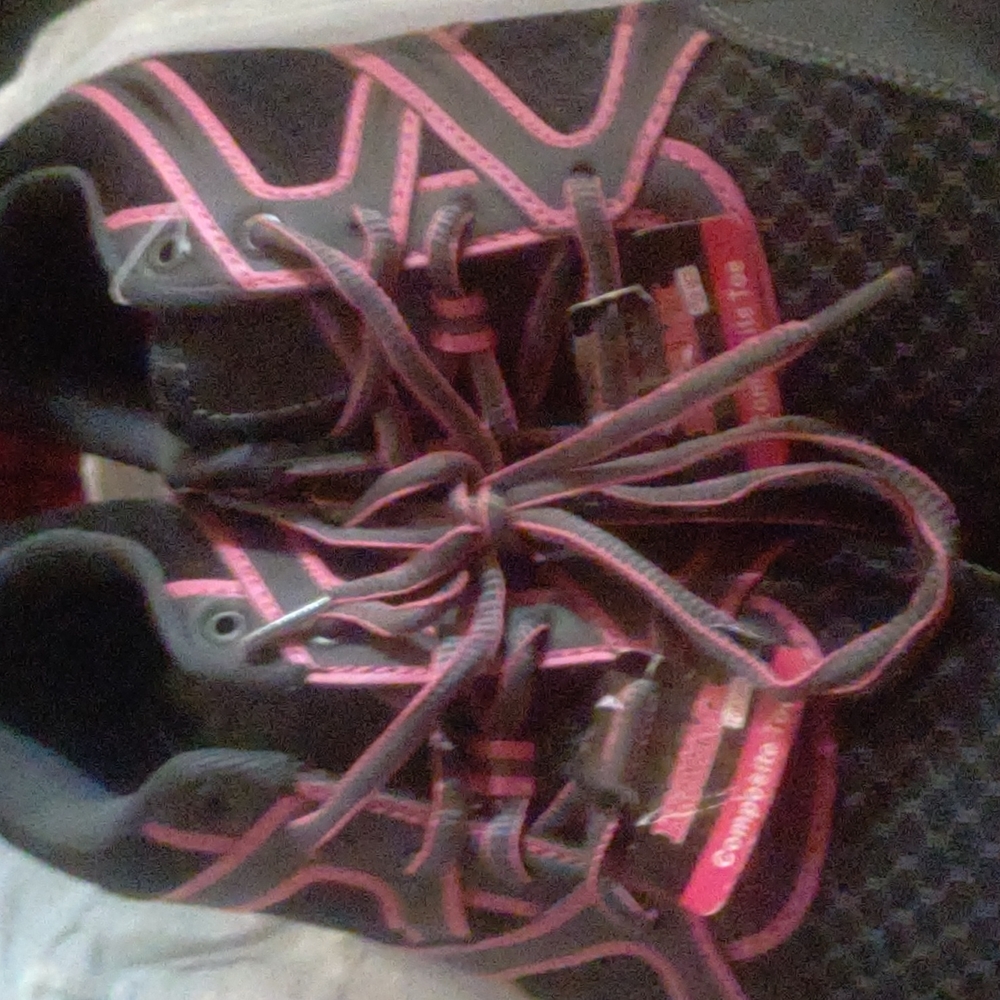 Brahma steel toe for women NWT size 8.55